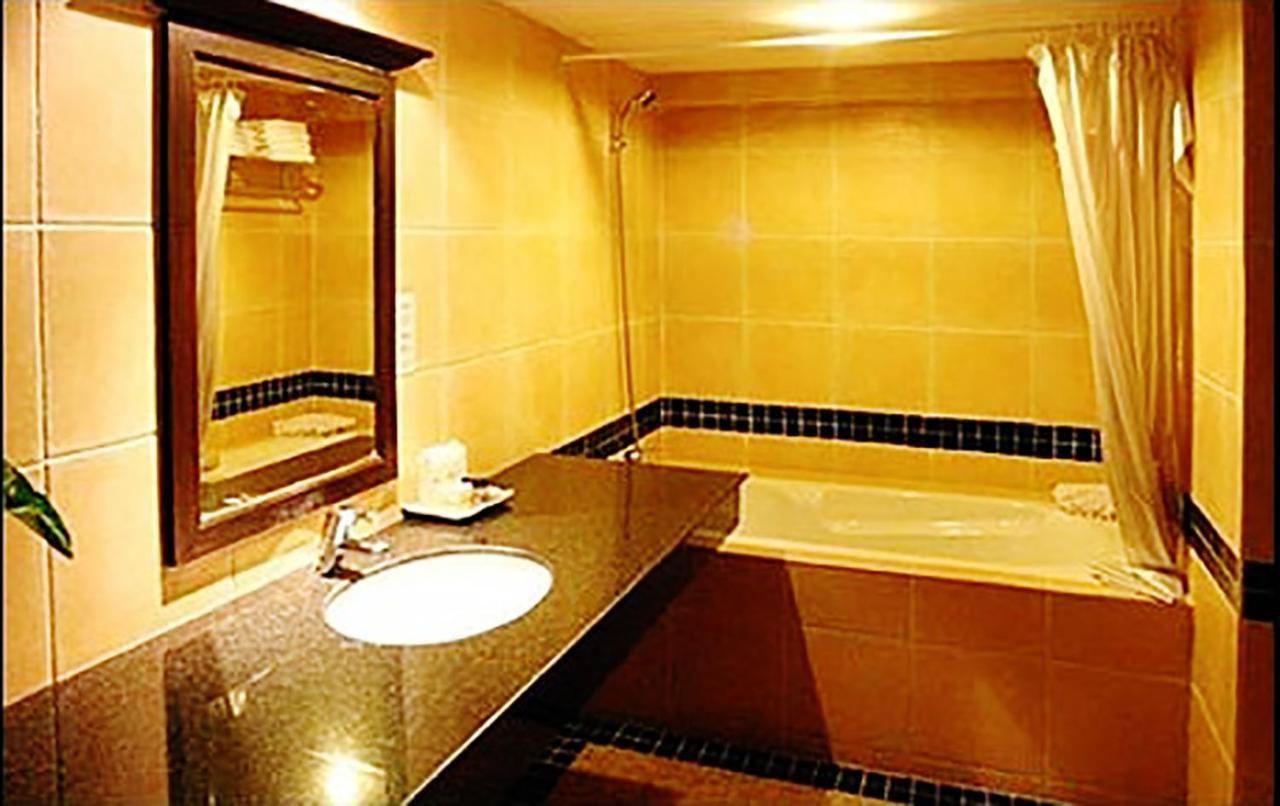Hostel Bodega Phuket Patong (Adults Only) Exteriér fotografie